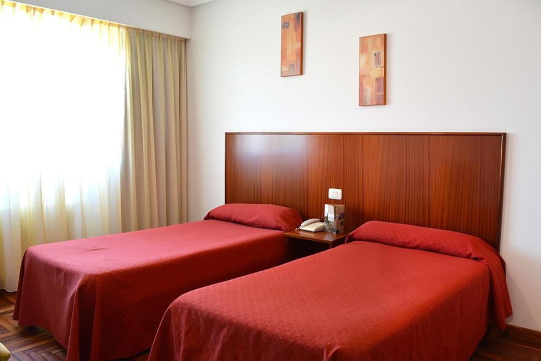 Hotel Os Caracoles Pereiro de Aguiar Kültér fotó