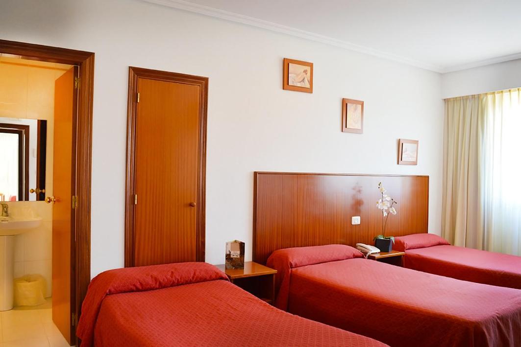 Hotel Os Caracoles Pereiro de Aguiar Kültér fotó