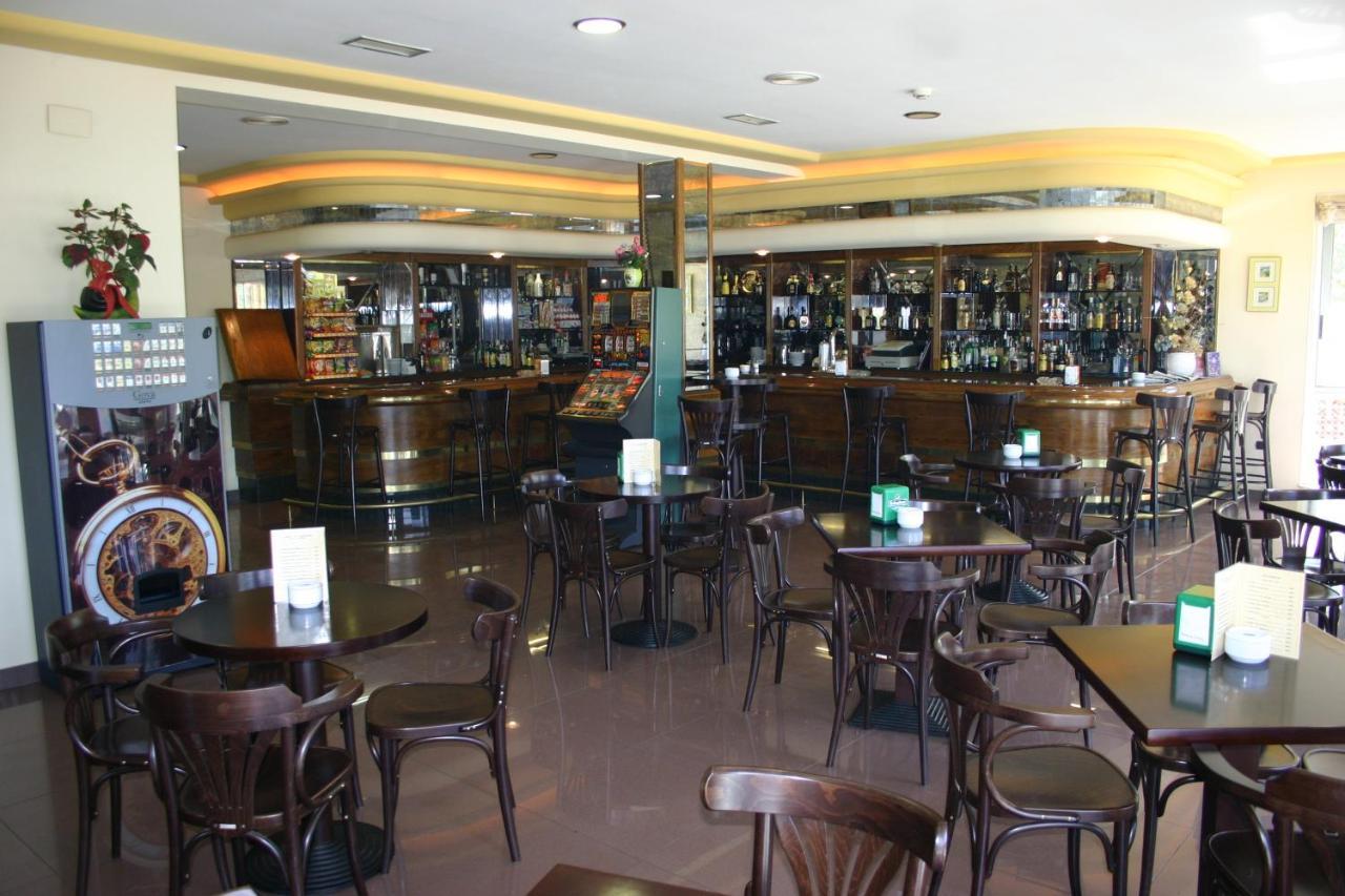Hotel Os Caracoles Pereiro de Aguiar Kültér fotó