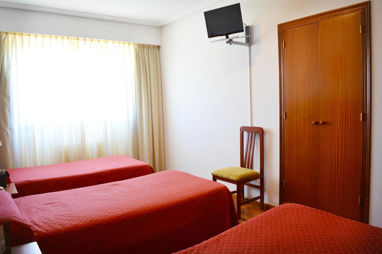 Hotel Os Caracoles Pereiro de Aguiar Kültér fotó