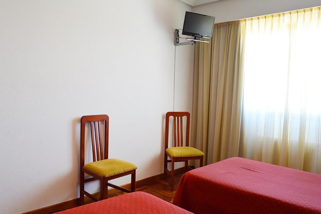 Hotel Os Caracoles Pereiro de Aguiar Kültér fotó