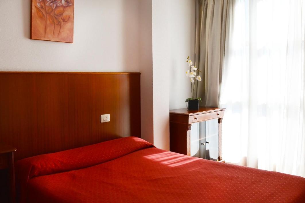 Hotel Os Caracoles Pereiro de Aguiar Kültér fotó